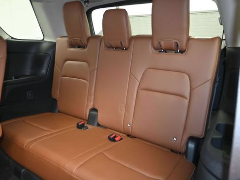 Certified 2024 Nissan Pathfinder Platinum AWD/4WD image 25