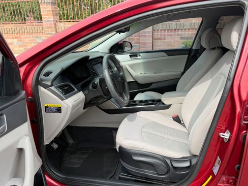 Used 2016 Hyundai Sonata SE FWD image 6