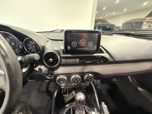 Used 2017 MAZDA MX-5 Miata RF Grand Touring RWD image 39