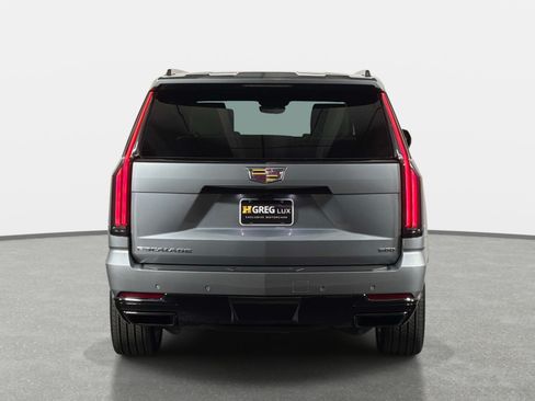 Used 2026 Cadillac Escalade ESV Platinum Sport AWD/4WD image 8