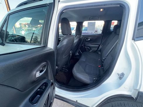 Used 2017 Jeep Renegade Altitude AWD/4WD image 14