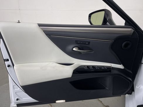 Used 2023 Lexus ES 350 F Sport w/ Accessory Package (Z1) FWD image 10