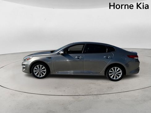 Used 2018 Kia Optima EX w/ Premium Package image 6