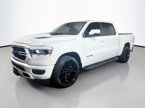 Used 2023 RAM 1500 Laramie AWD/4WD image 5
