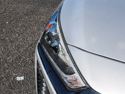 Used 2019 Hyundai Ioniq Electric image 14