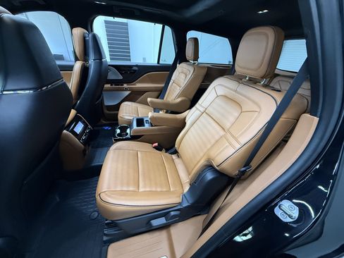 Used 2023 Lincoln Aviator Black Label w/ Dynamic Handling Package AWD/4WD image 24