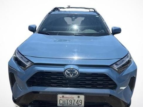 Used 2022 Toyota RAV4 SE w/ Convenience Package AWD/4WD image 5