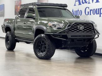 Used 2022 Toyota Tacoma TRD Off-Road image 1