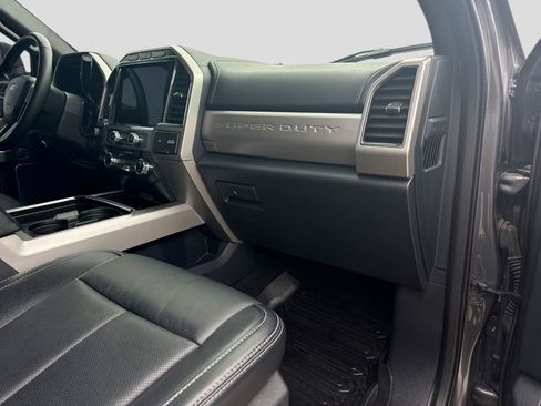 Certified 2022 Ford F250 Lariat w/ Tremor Off-Road Package image 18