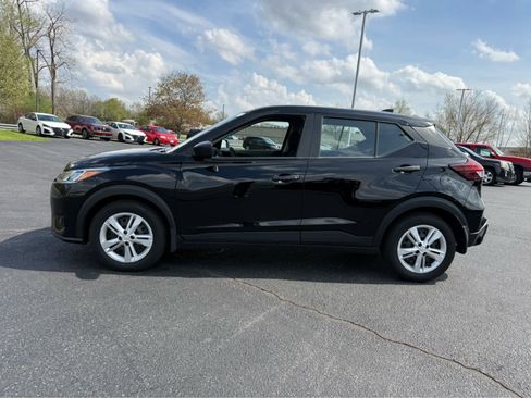 Used 2025 Nissan Kicks Play S image 4
