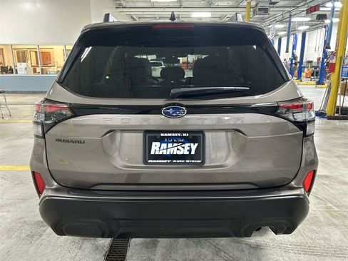 Certified 2025 Subaru Forester Premium image 26