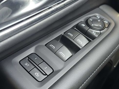 Used 2024 Chevrolet Tahoe Z71 w/ Z71 Off-Road Package AWD/4WD image 27