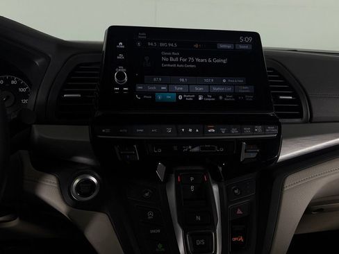 Used 2025 Honda Odyssey EX-L image 17