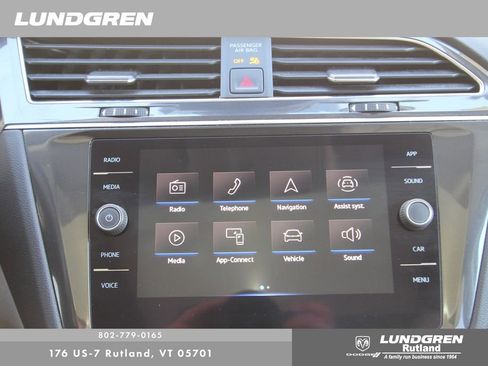 Used 2022 Volkswagen Tiguan SE image 18