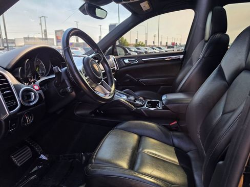 Used 2016 Porsche Cayenne S AWD/4WD image 9