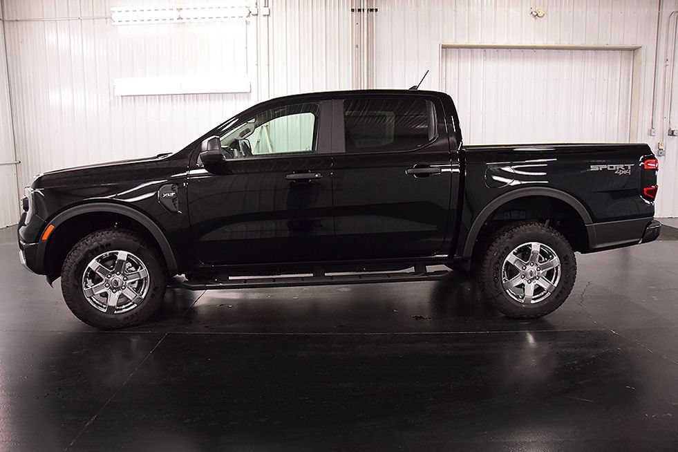New 2026 Ford Ranger XLT w/ Equipment Group 301A High AWD/4WD image 4