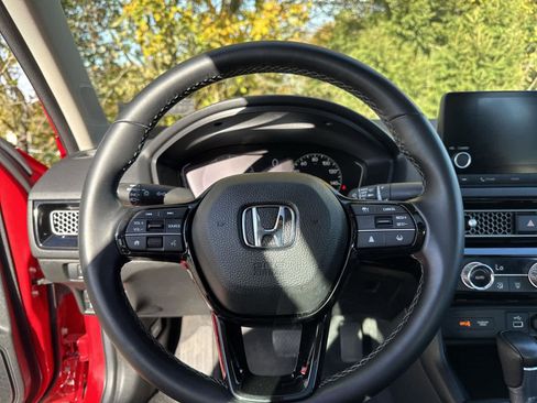 Used 2022 Honda Civic EX image 17