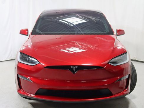 Used 2023 Tesla Model X Plaid image 9