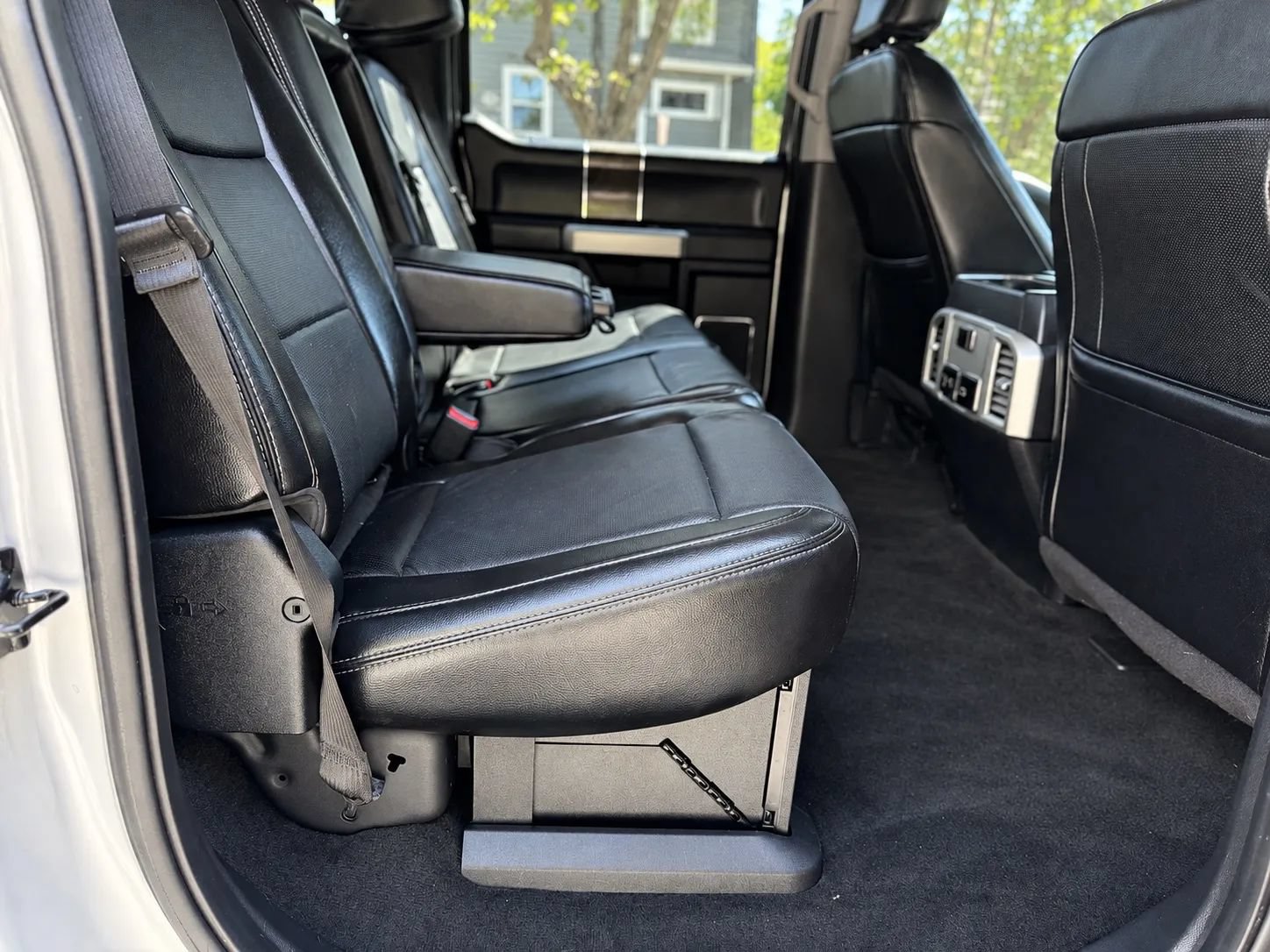 Used 2017 Ford F250 Lariat w/ Lariat Value Package AWD/4WD image 11