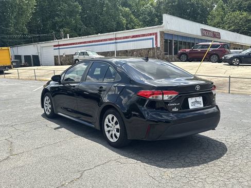Used 2024 Toyota Corolla LE FWD image 5