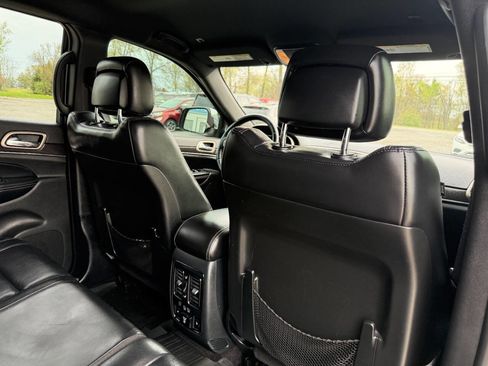 Used 2017 Jeep Grand Cherokee Limited image 17