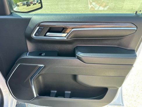 Used 2024 Chevrolet Silverado 1500 RST AWD/4WD image 40