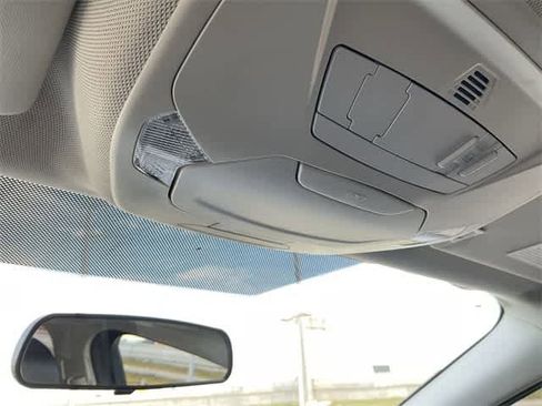 Used 2018 Ford Focus Titanium image 25