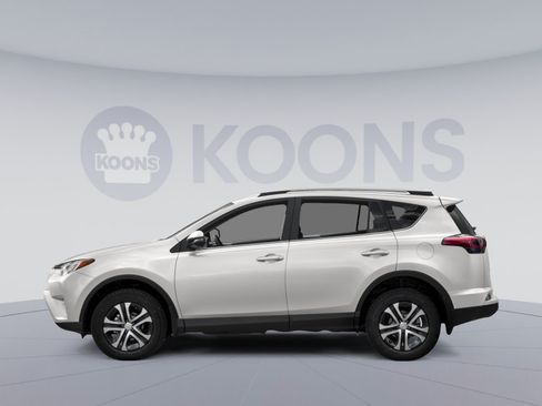Used 2018 Toyota RAV4 LE w/ All Weather Liner Package AWD/4WD image 4