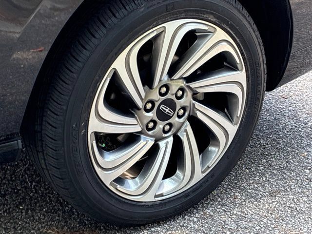 Certified 2023 Lincoln Navigator Reserve AWD/4WD image 12