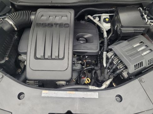 Used 2017 Chevrolet Equinox LS FWD image 30