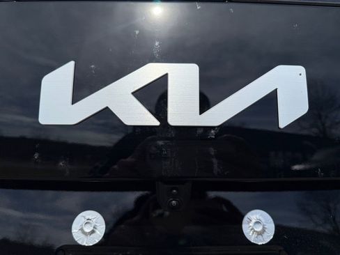 New 2027 Kia Telluride S image 17