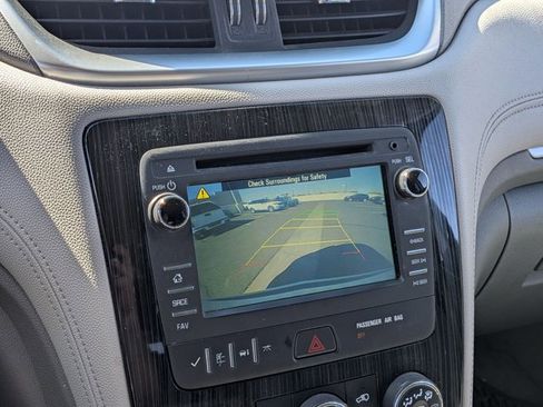 Used 2017 Chevrolet Traverse LT image 13