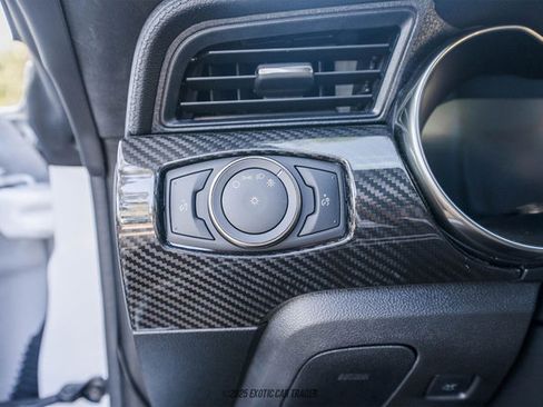 Used 2022 Ford Mustang Shelby GT500 w/ Carbon Fiber Track Pack image 33