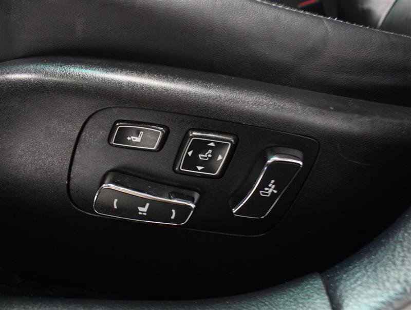 Used 2013 Lexus LS 460 AWD w/ Comfort Pkg image 17