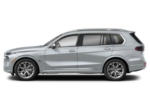 Used 2025 BMW X7 xDrive40i w/ Climate Comfort Package image 3