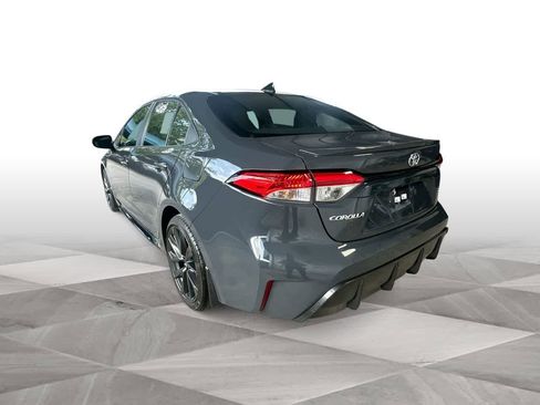 Used 2025 Toyota Corolla SE FWD image 6