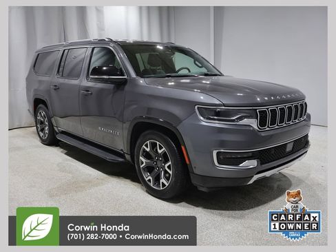 Used 2024 Jeep Wagoneer L Series III w/ Flexible Seating Group image 1