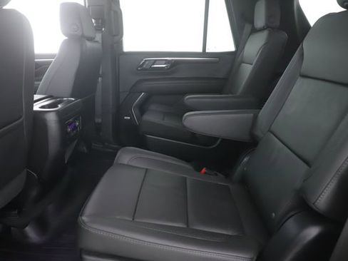 Used 2025 Chevrolet Tahoe Z71 w/ Z71 Off-Road Package AWD/4WD image 29