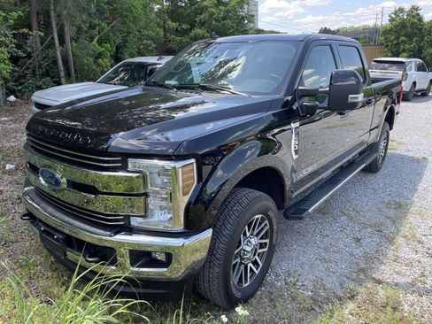 Used 2019 Ford F250 Lariat w/ Lariat Ultimate Package image 3