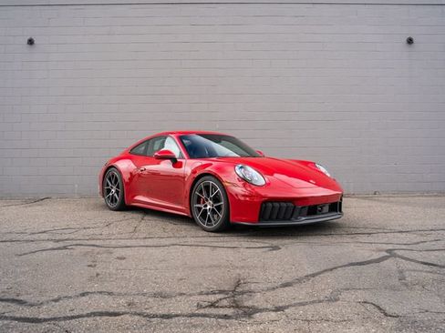 Certified 2025 Porsche 911 Carrera GTS RWD image 9