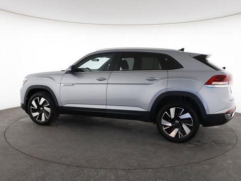 Used 2025 Volkswagen Atlas Cross Sport SE image 8