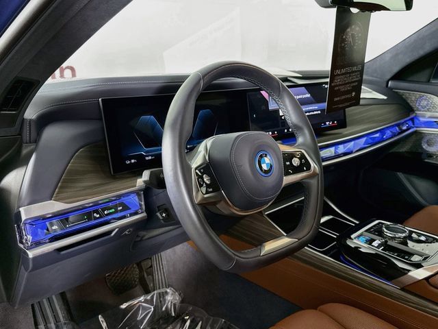Certified 2023 BMW i7 xDrive60 w/ Executive Package 2 AWD/4WD image 9