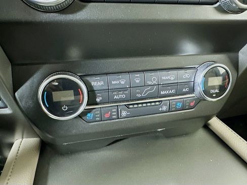 Used 2020 Ford Expedition XLT w/ Equipment Group 202A image 17