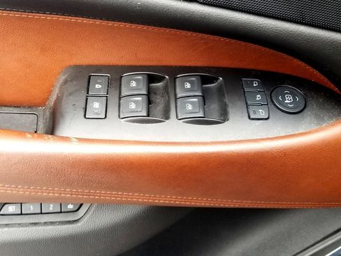 Used 2015 Cadillac Escalade ESV Premium image 17