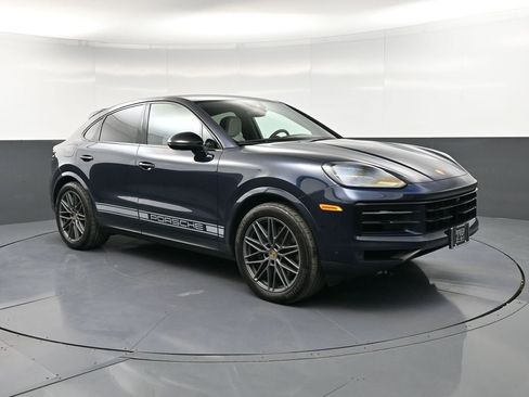 Certified 2024 Porsche Cayenne Coupe AWD/4WD image 10