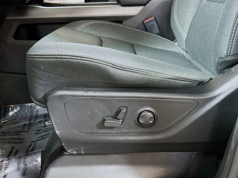 Used 2022 RAM 1500 Big Horn AWD/4WD image 18