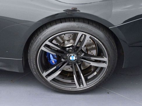Used 2015 BMW M4 Convertible RWD image 31