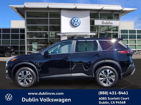 Used 2023 Nissan Rogue SV image 7