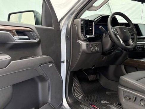 New 2026 Chevrolet Silverado 1500 LT Trail Boss w/ Safety Package AWD/4WD image 32
