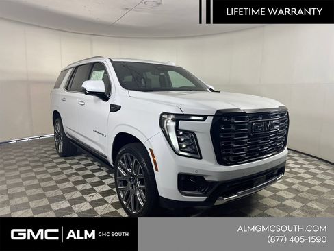 New 2026 GMC Yukon Denali Ultimate w/ LPO, Floor Liner Package AWD/4WD image 4